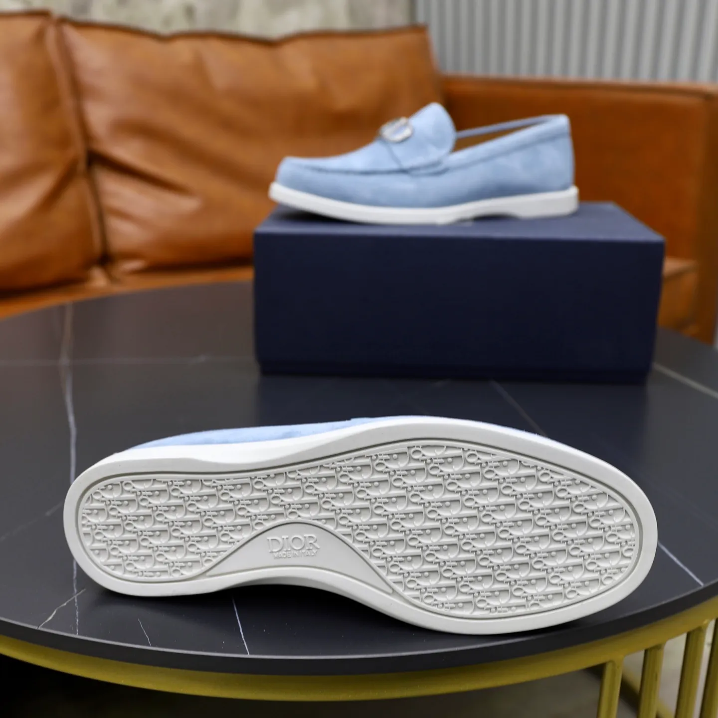 Ex-factory price: 560🙅‍♂️🙅‍♂️🙅‍♂️ Brand: Dior DIOR Standard code: Men's code 38/44 (45 can be customized) Grade: Same as the official website Material: Original cowhide stitching, cowhide lining, original TPU wear-resistant soft outsole Style categories: Leisure and sports version, footwear for driving, young fashion, European and American trends, British style Color: actual picture color